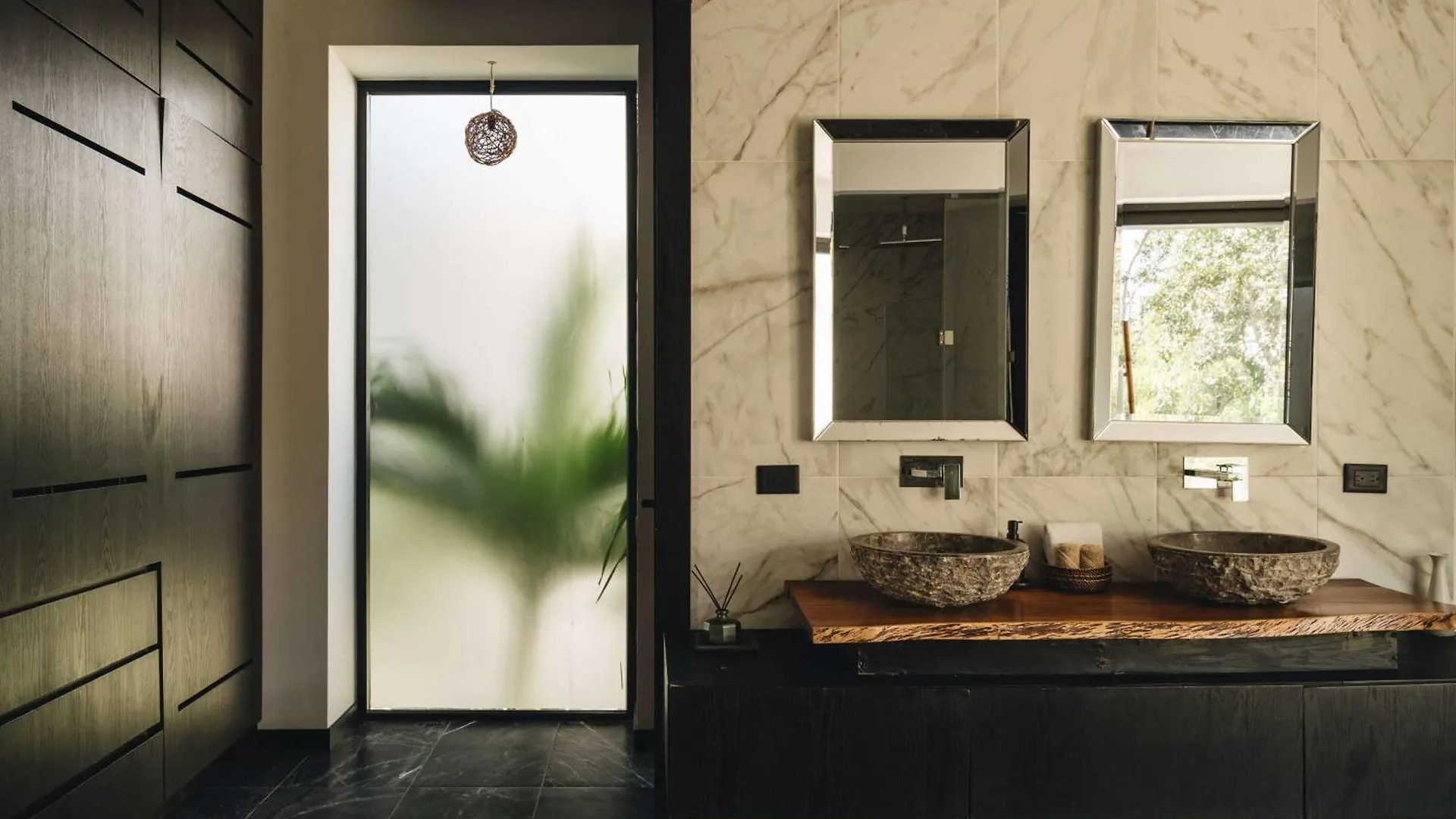 Elegant Villa Stay Gated Place Full Concierge